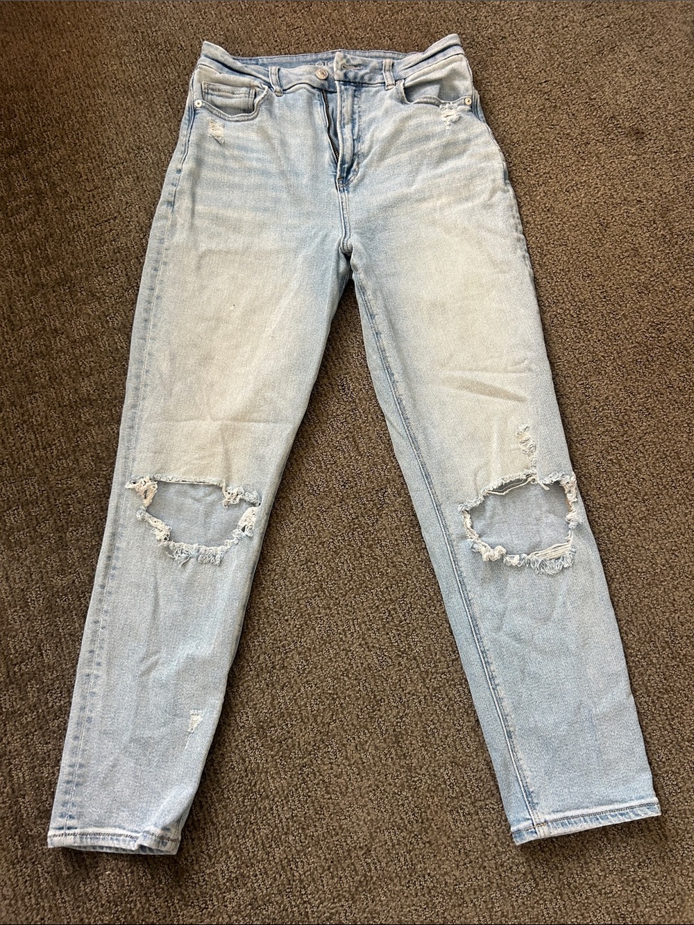 American Eagle Light Wash Ripped Mom Jeans